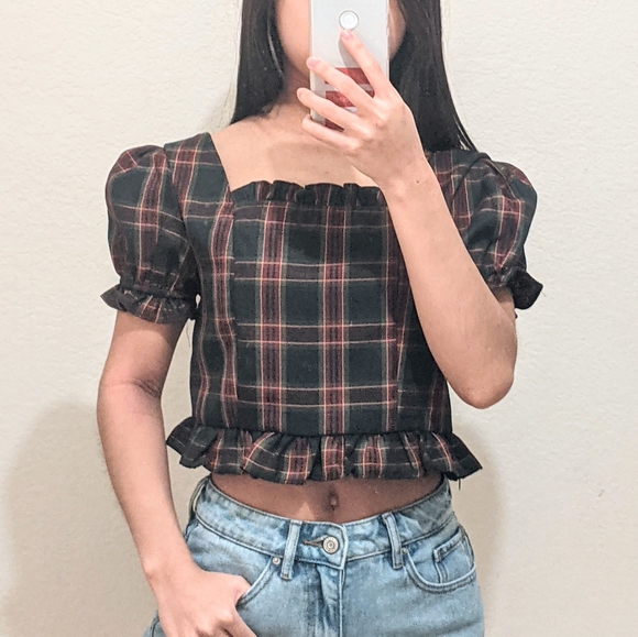 green plaid puff sleeve crop top - Picture 4 of 5